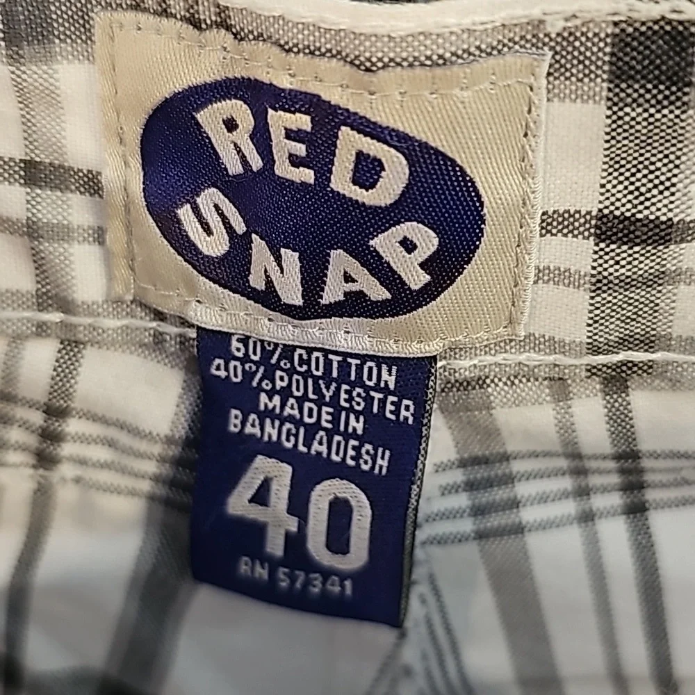 2 Pairs of Plaid Shorts - Picture 6 of 7